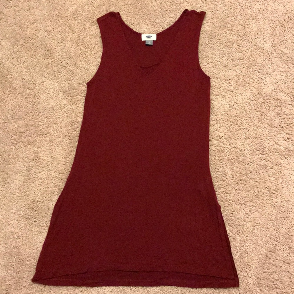 Long V-neck tank top!!!